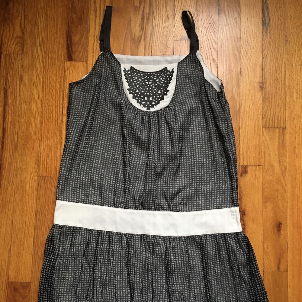 Dress - Picture 5 of 16